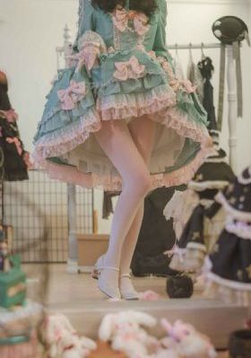 俄罗斯13女破苞的演员表_超清BD在线观看