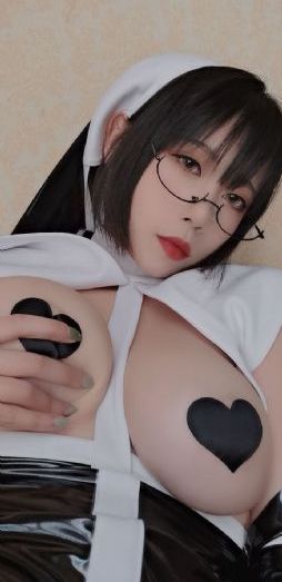 一边下奶一吃敷视频好几个人_BD英语电影免费在线