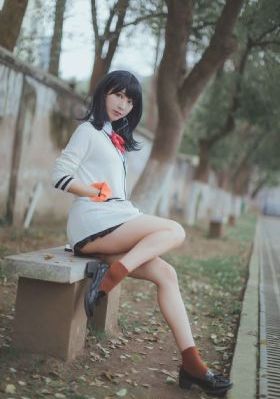 淫乱的校花H_HD高清完整版