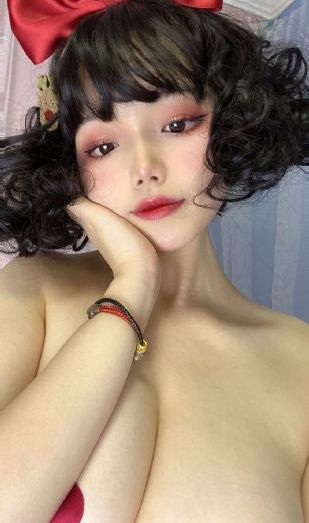 免费国产色_青苹果乐园免费高清观看